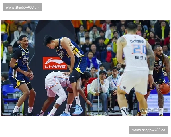 CBA焦点战结果揭晓强队对决走势引发球迷热议季后赛形势变化